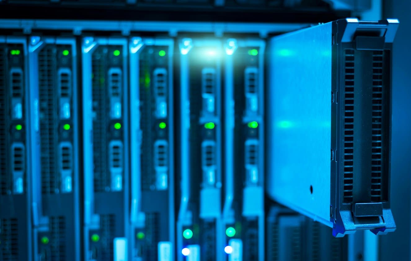Illuminated server racks in a data centre